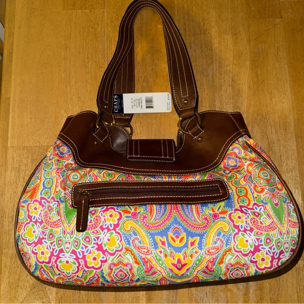 NWT. Chaps Lumiere Pink Paisley Purse. Perfect for summer!